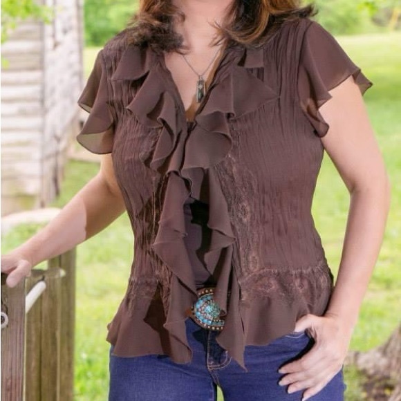 Size 10 Robbie BEF buttoned short sleeved blouse. - Picture 6 of 6